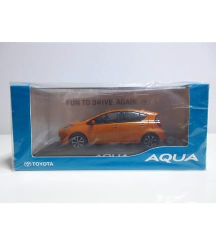 Amazon | トヨタ アクア ミニカー 1／30 グレーメタリック 1G3 カラー